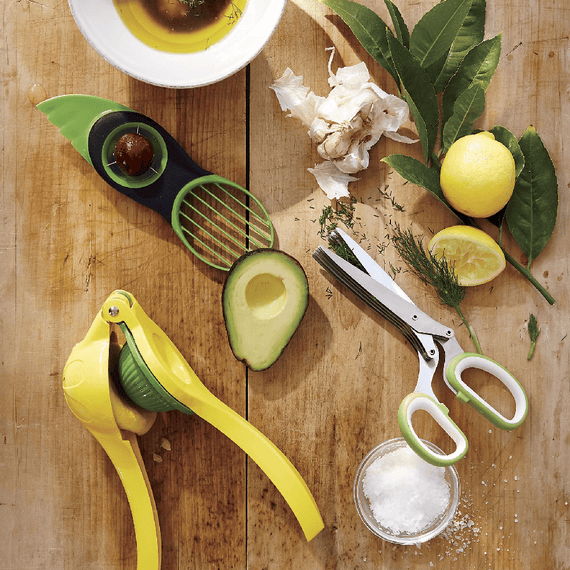 https://theme341-kitchen-equipment.myshopify.com/cdn/shop/products/oxo_3_in_1_avocado_tool_5_570x570_crop_top.png?v=1497517712